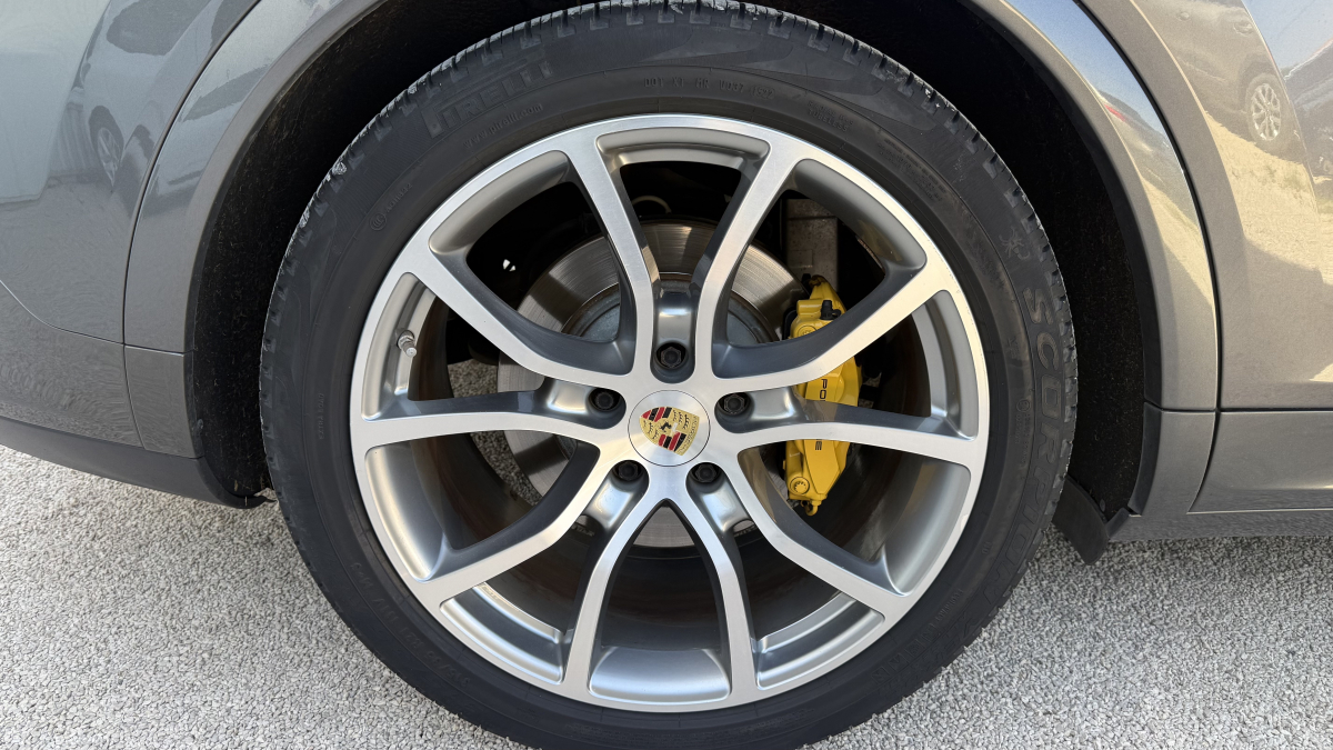 Porsche Cayenne — 31