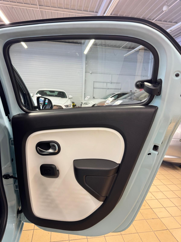 Renault Twingo — 23