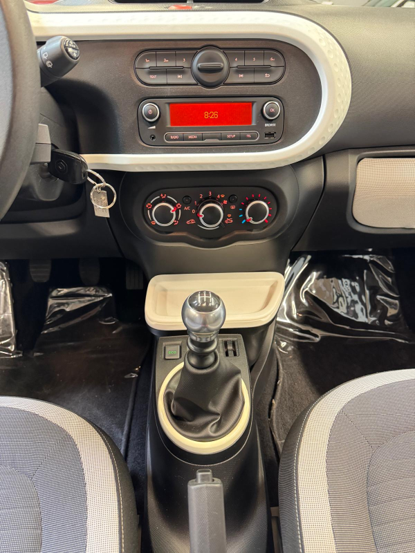 Renault Twingo — 16