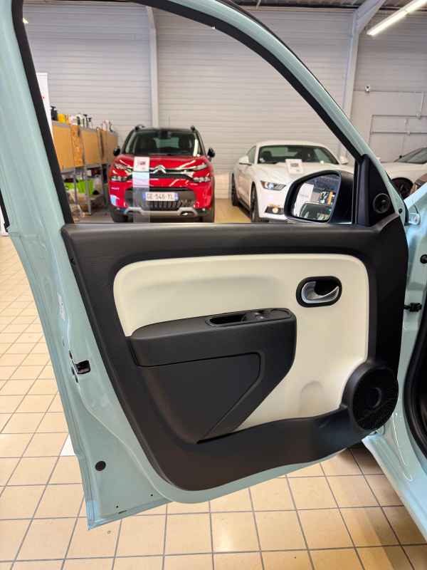 Renault Twingo — 21
