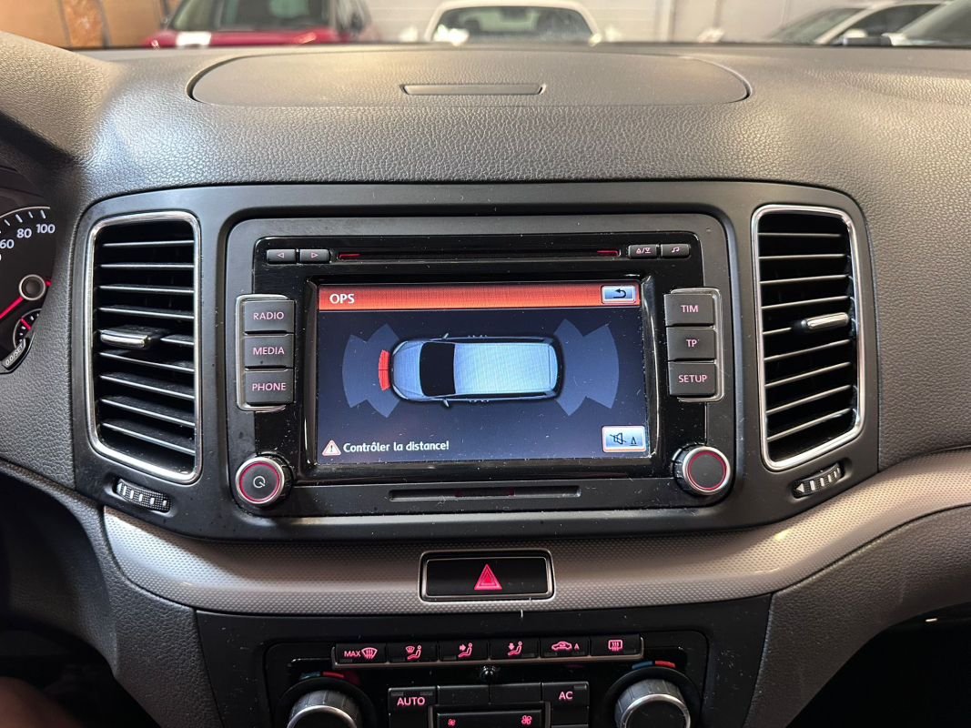 Volkswagen Sharan — 23