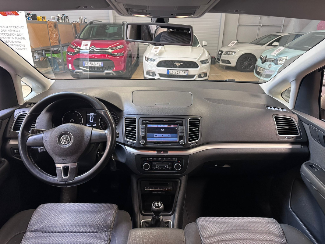 Volkswagen Sharan — 14
