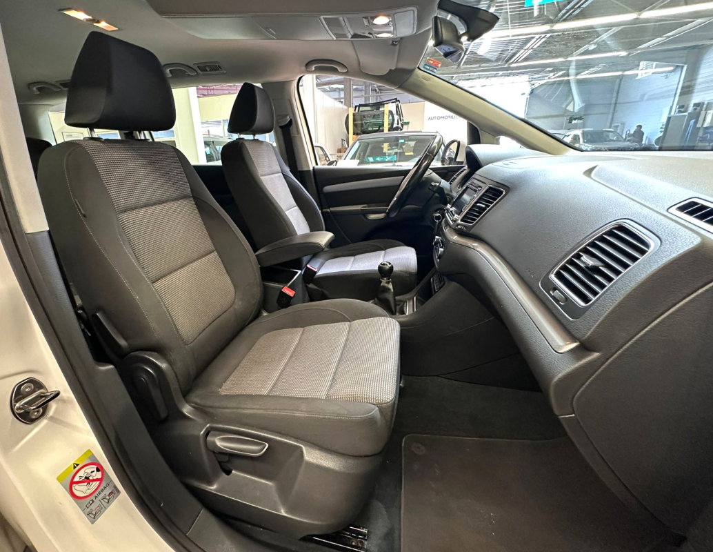 Volkswagen Sharan — 18