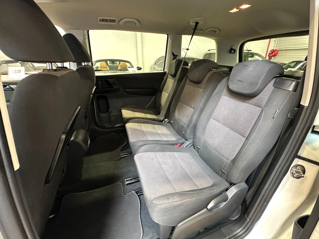 Volkswagen Sharan — 16