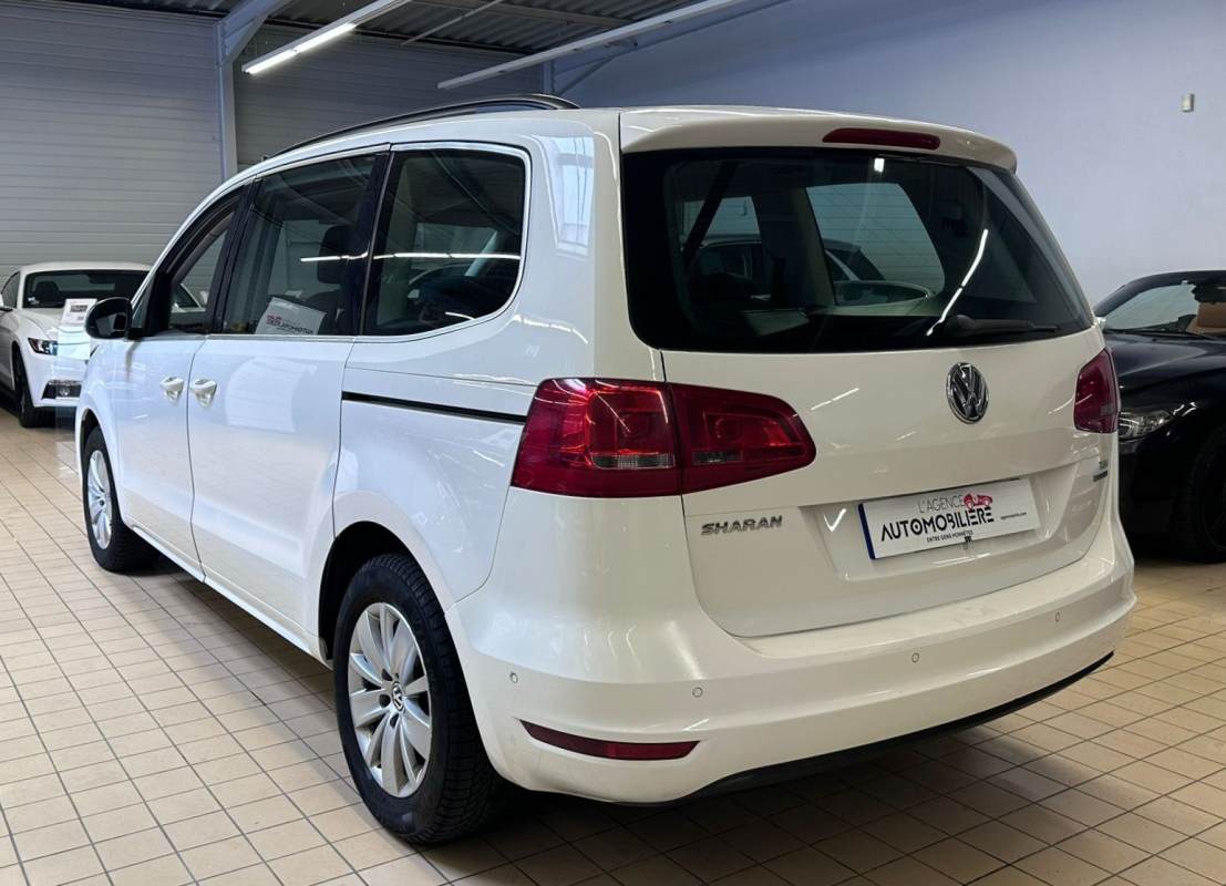 Volkswagen Sharan — 11
