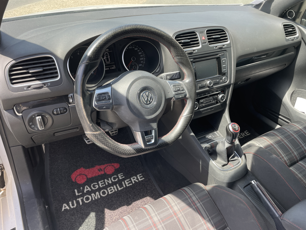 Volkswagen Golf — 9