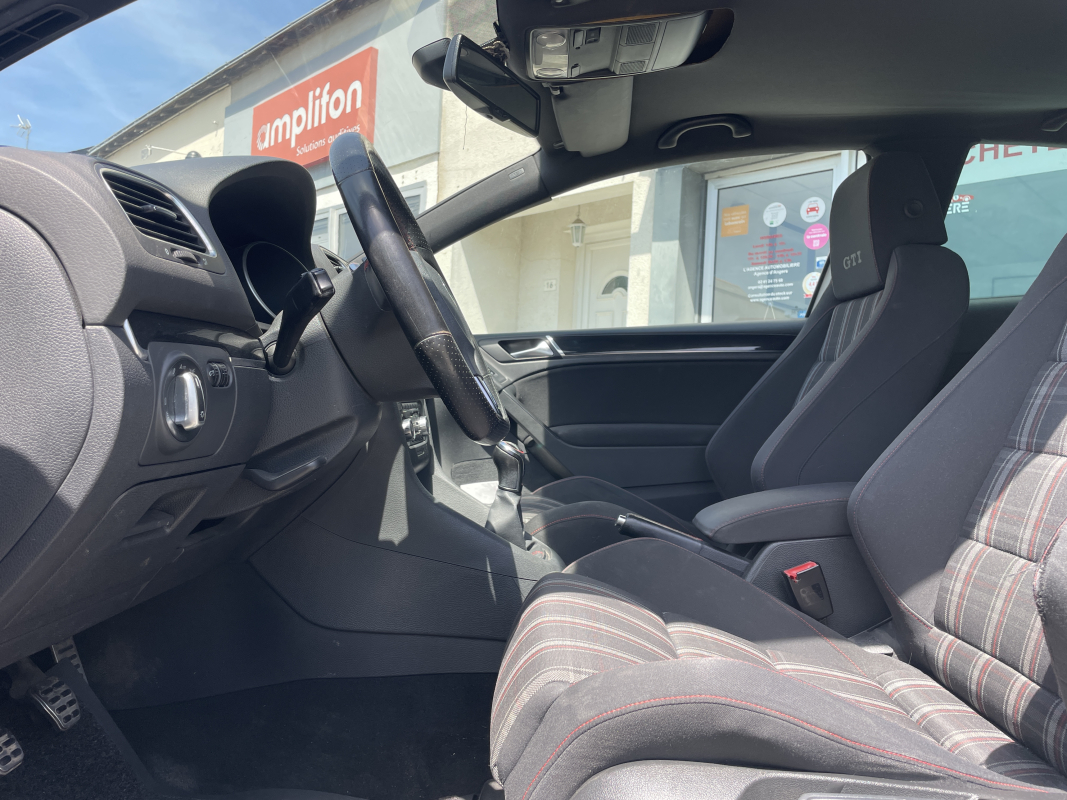 Volkswagen Golf — 10