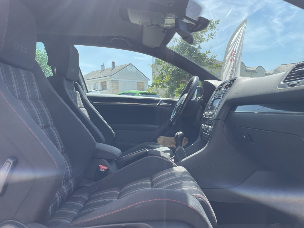 Volkswagen Golf — 13