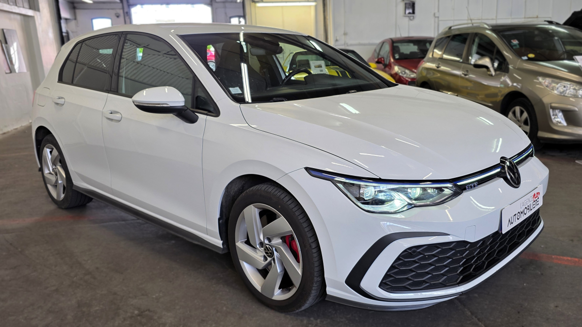 Volkswagen Golf — 2