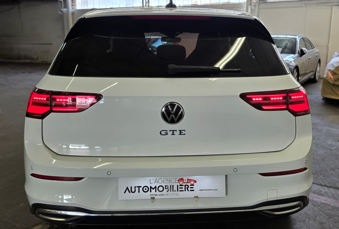 Volkswagen Golf — 6