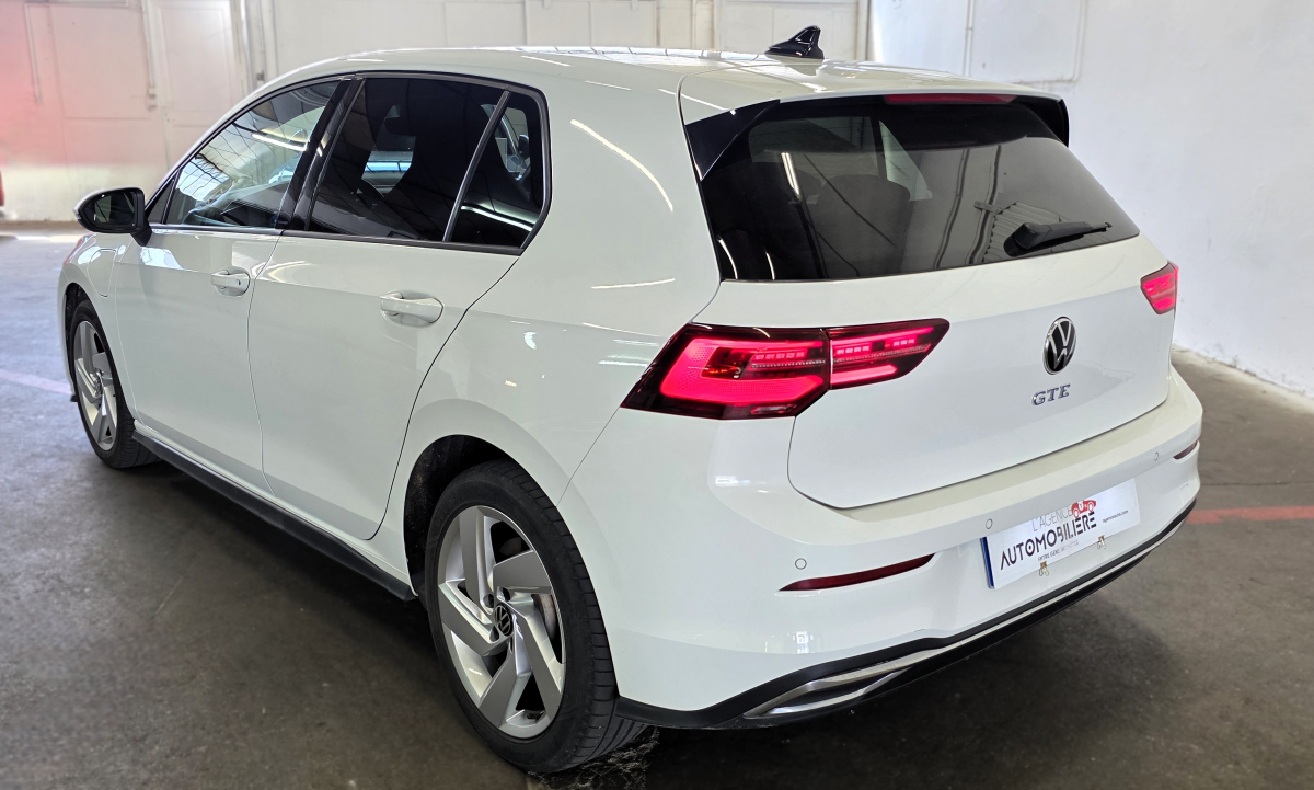 Volkswagen Golf — 4
