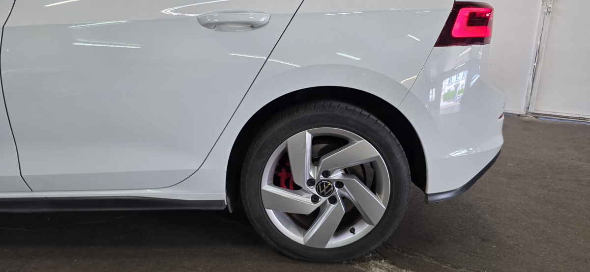 Volkswagen Golf — 33