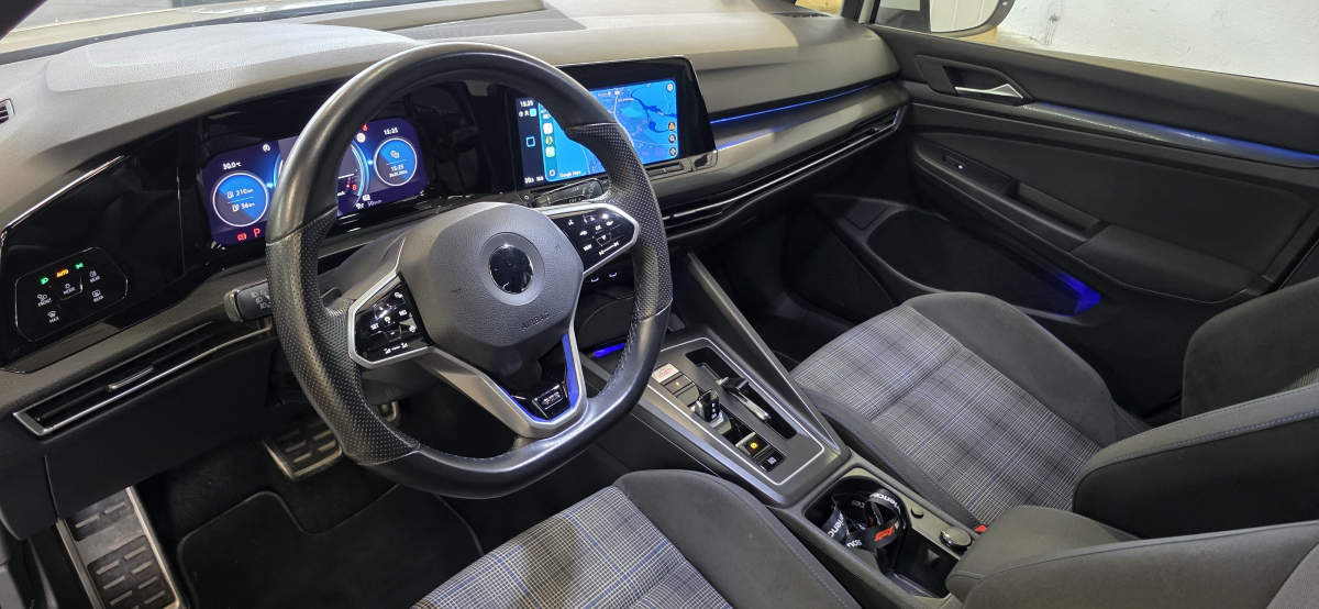 Volkswagen Golf — 9