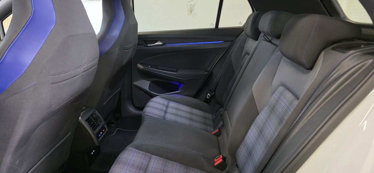 Volkswagen Golf — 21