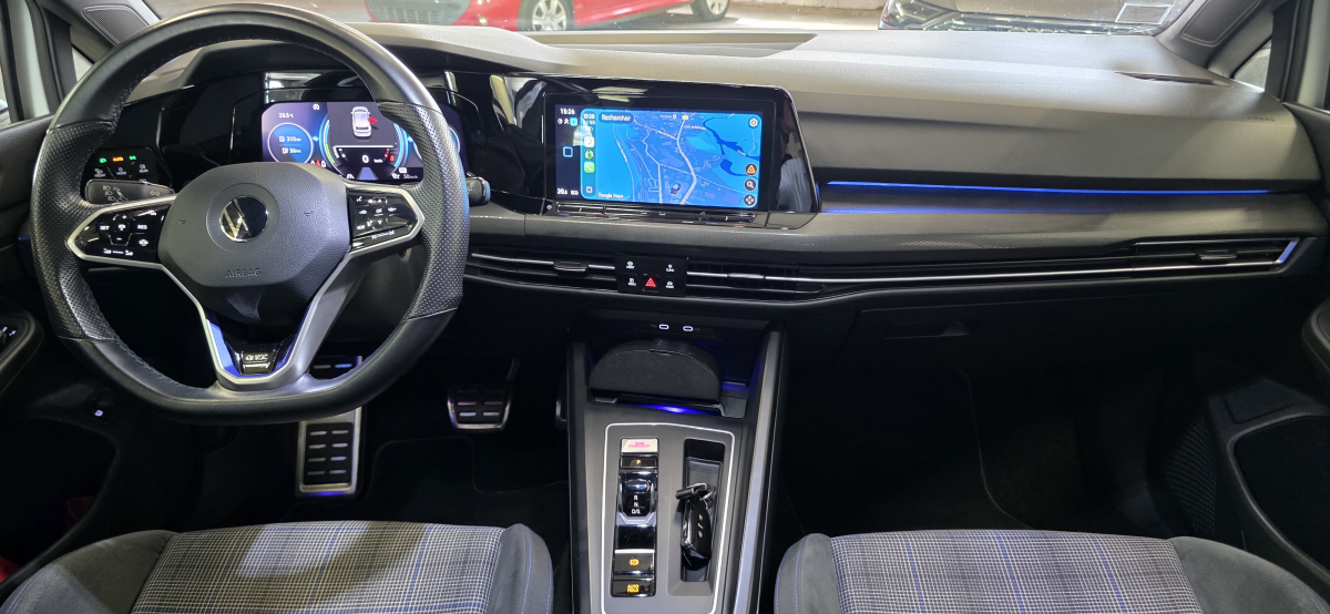 Volkswagen Golf — 8