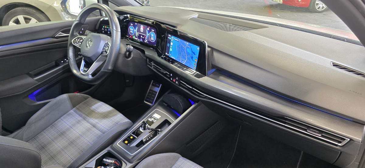 Volkswagen Golf — 12