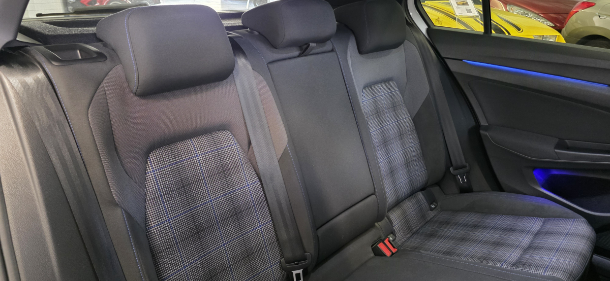 Volkswagen Golf — 20