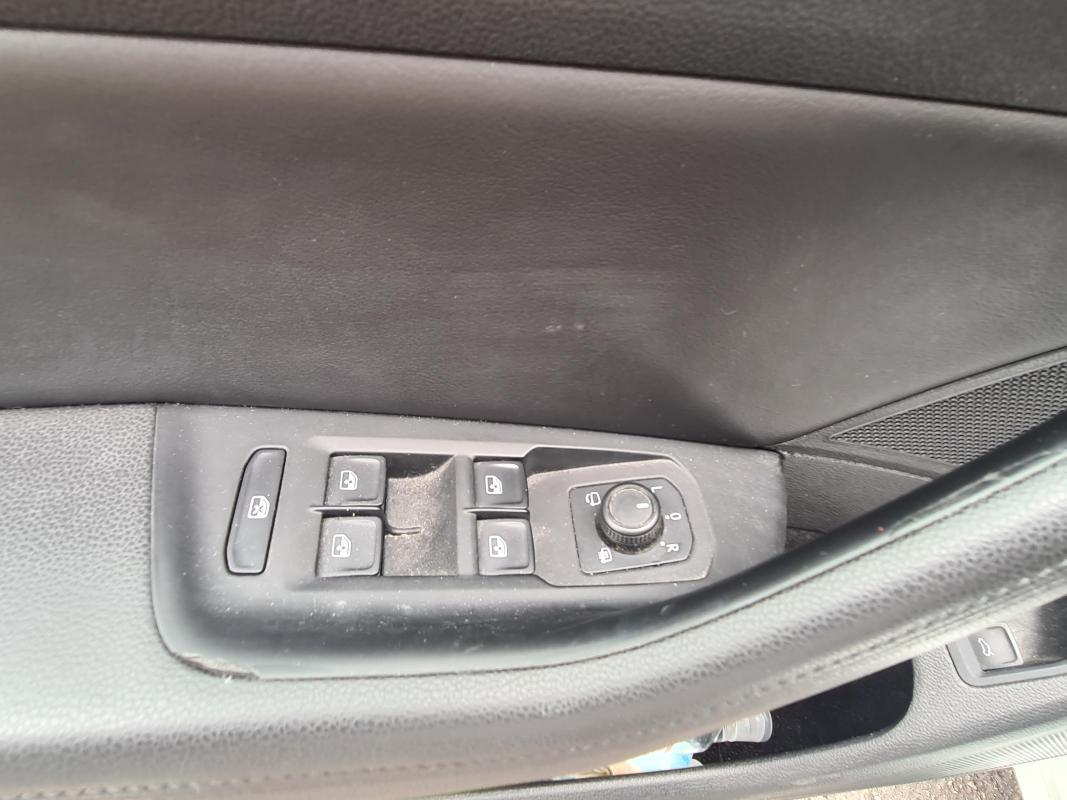 Volkswagen Passat SW — 31