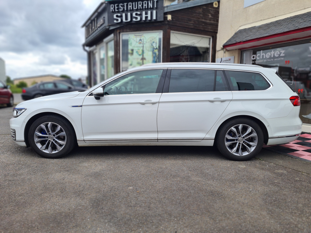 Volkswagen Passat SW — 2