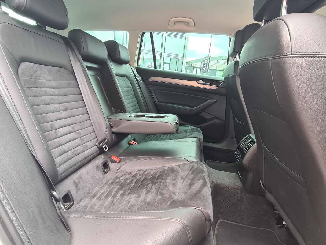 Volkswagen Passat SW — 12