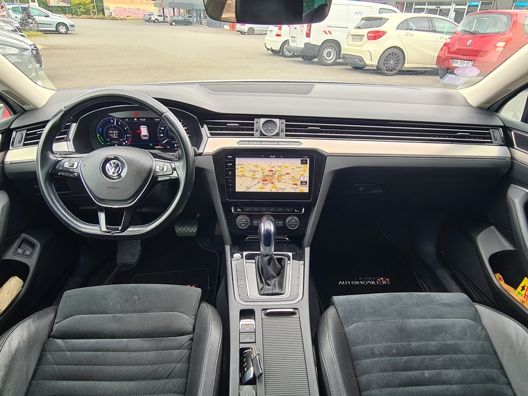Volkswagen Passat SW — 14