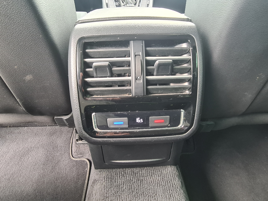 Volkswagen Passat SW — 32