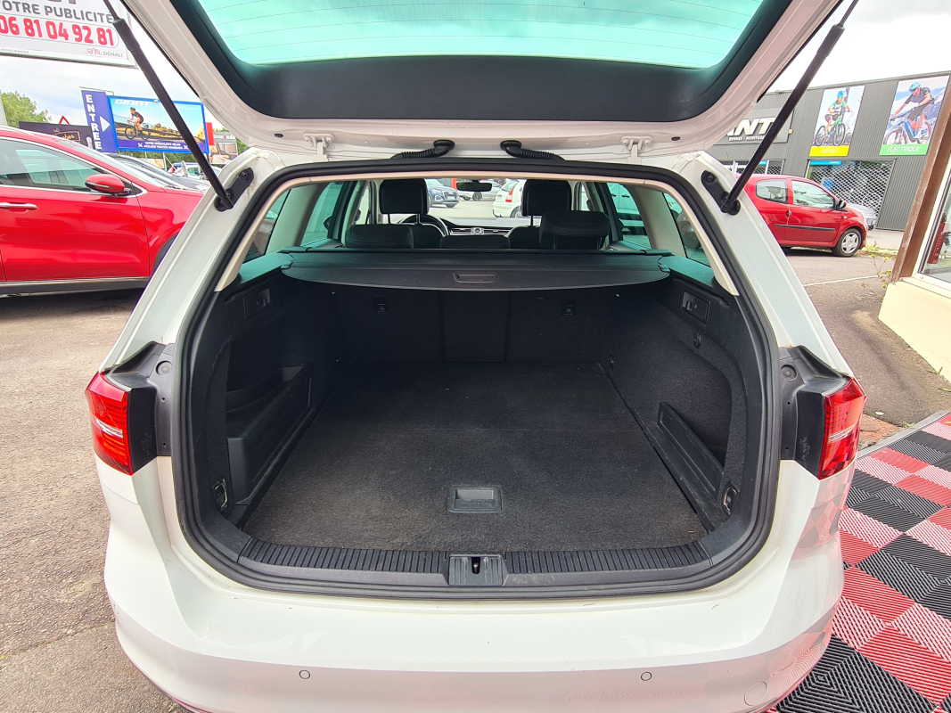 Volkswagen Passat SW — 11