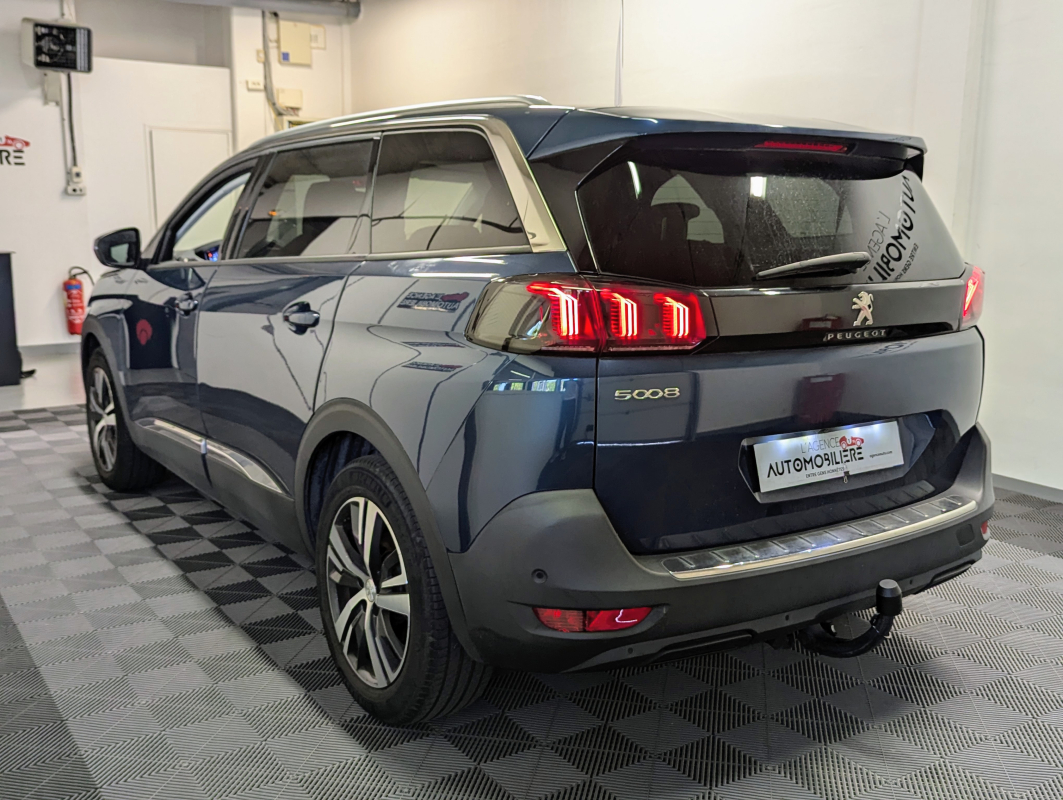Peugeot 5008 — 4