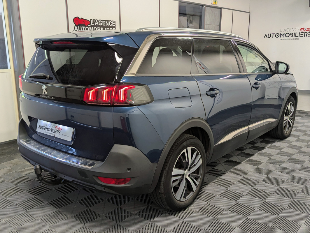 Peugeot 5008 — 6