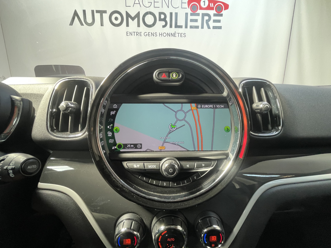 Mini Countryman — 24