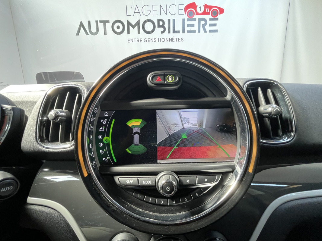 Mini Countryman — 25