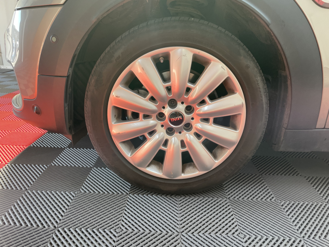 Mini Countryman — 38
