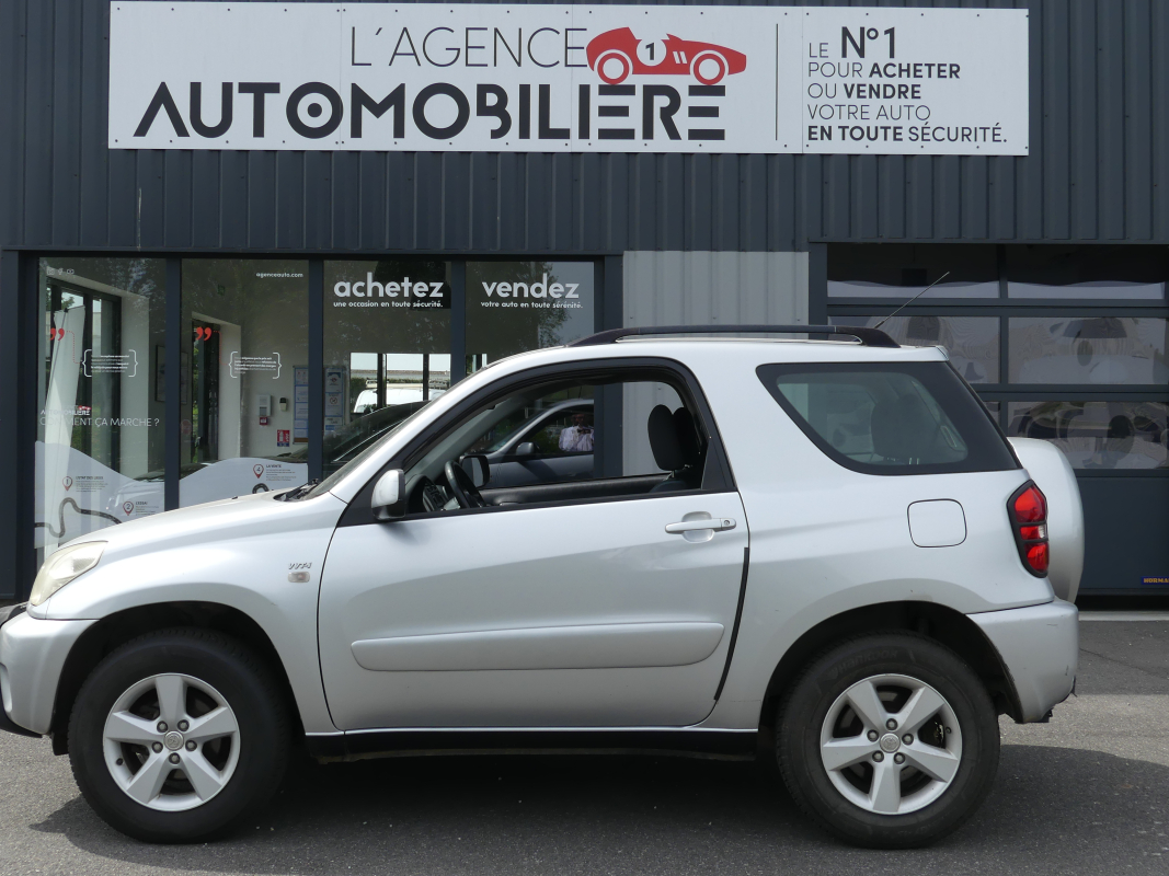 Toyota RAV4 — 2