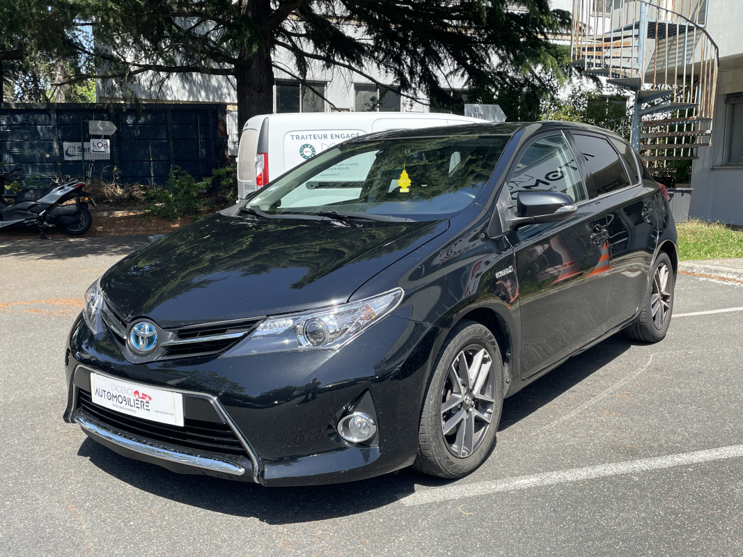Toyota Auris — 3