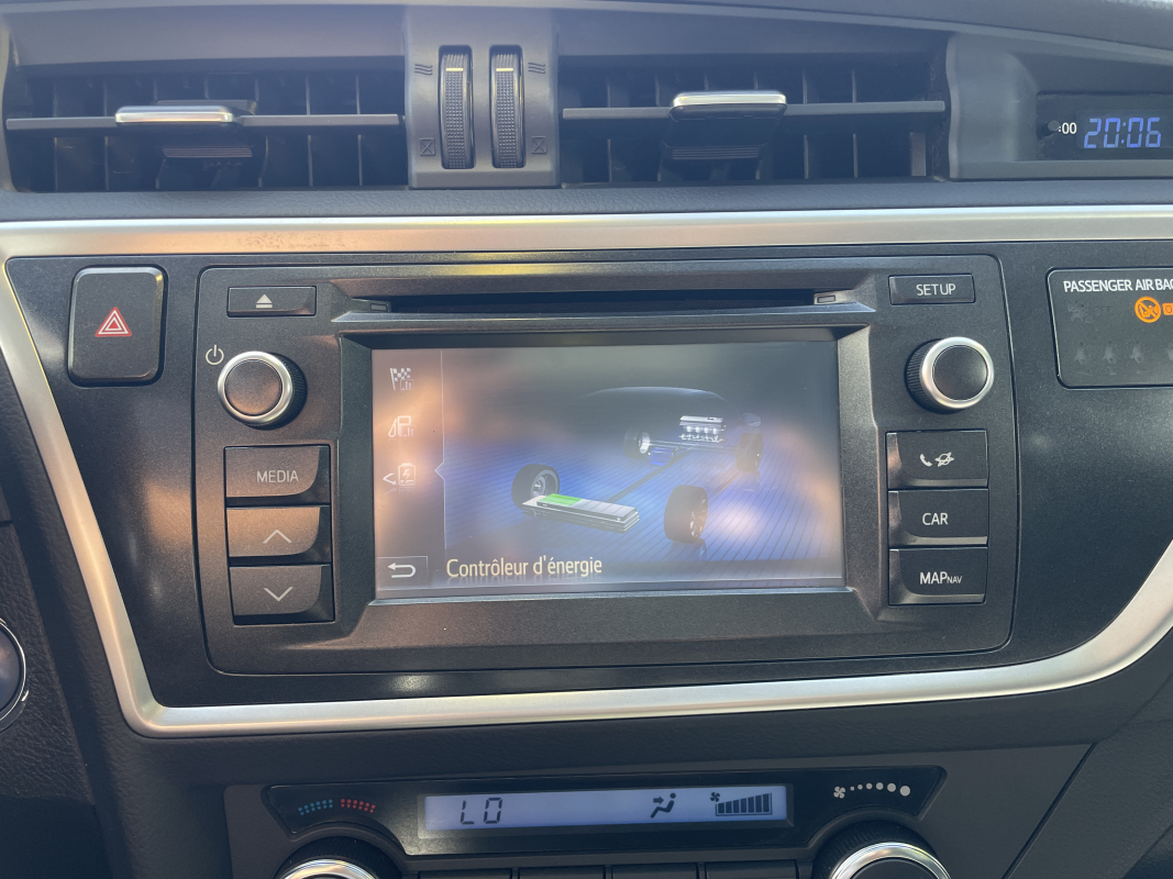 Toyota Auris — 18