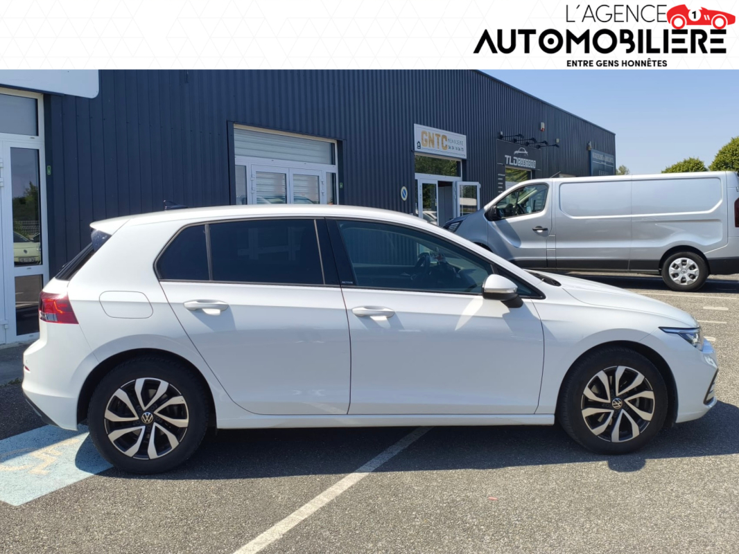 Volkswagen Golf — 8