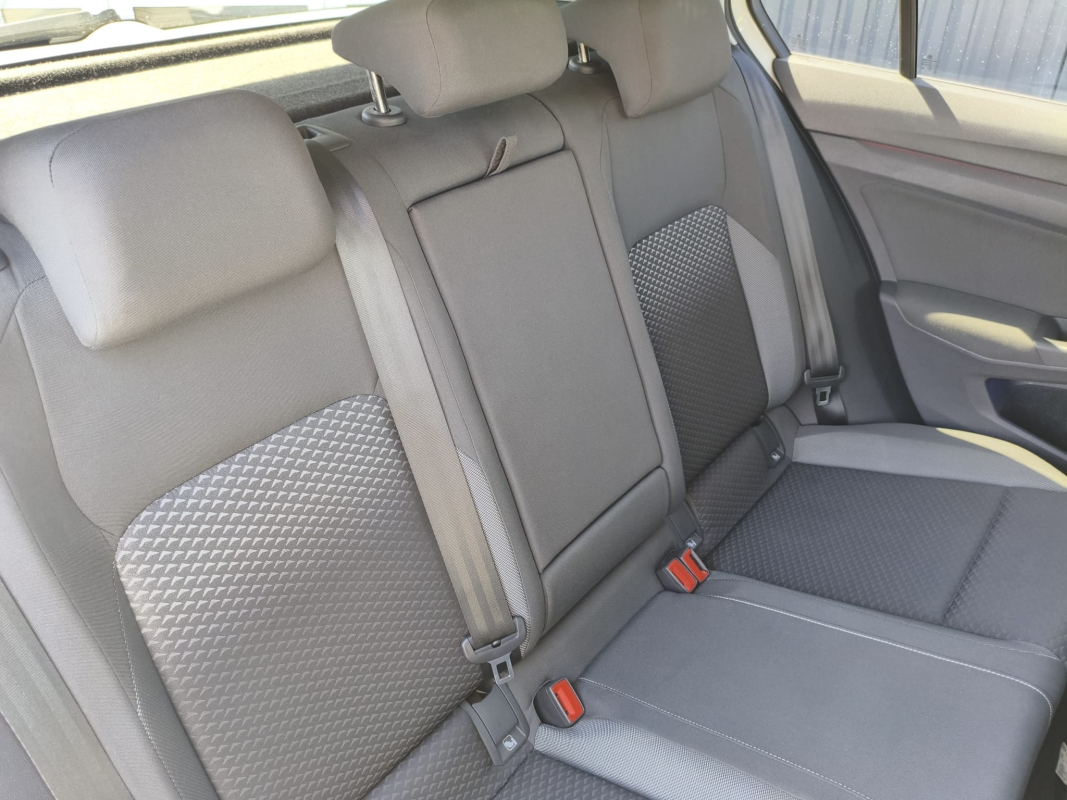 Volkswagen Golf — 22