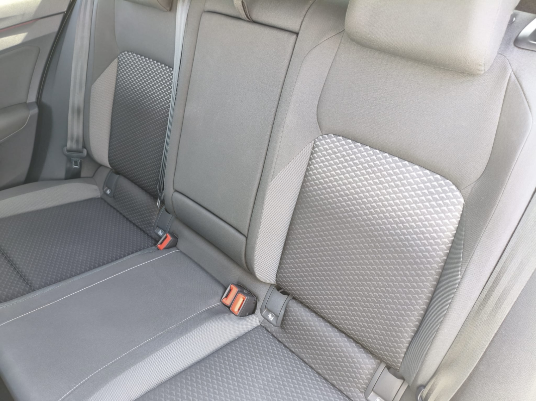 Volkswagen Golf — 25