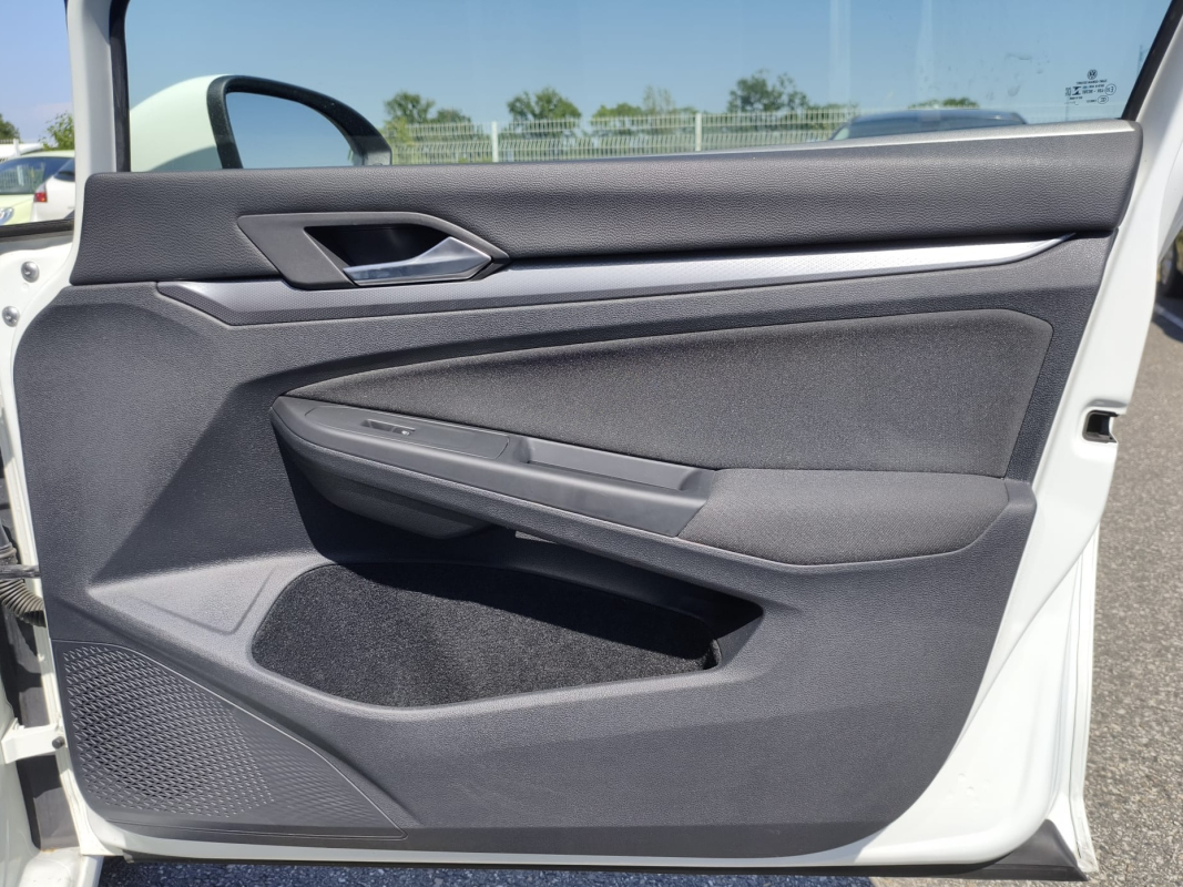 Volkswagen Golf — 18