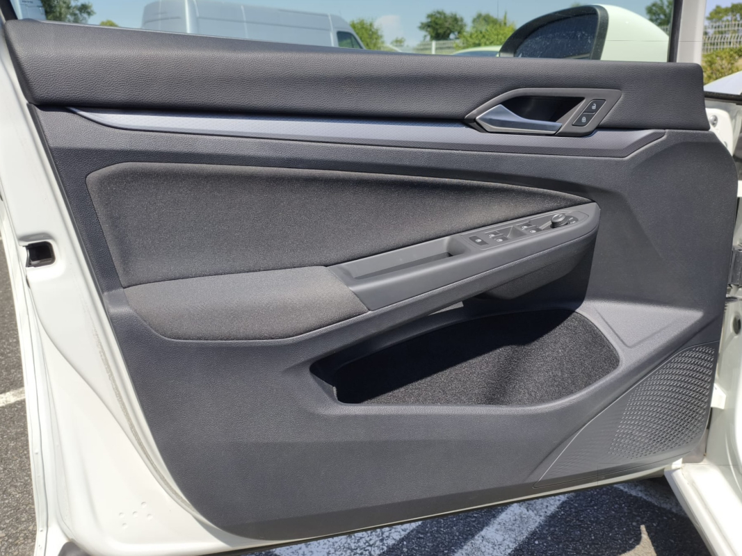 Volkswagen Golf — 9