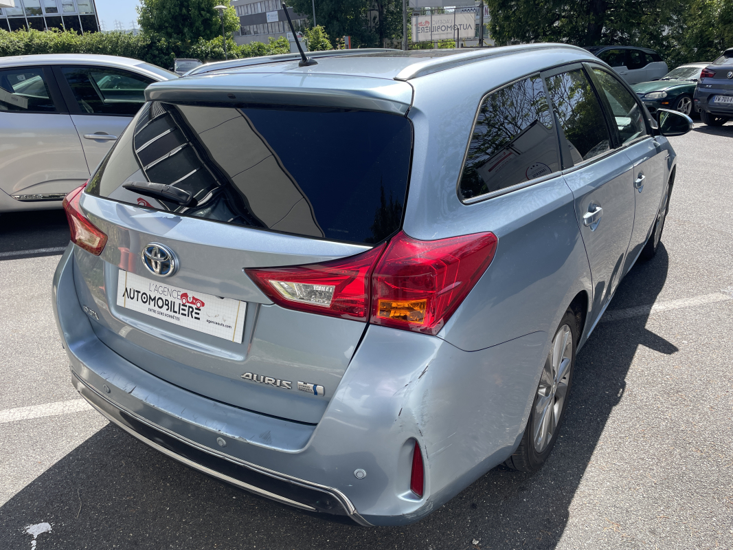 Toyota Auris Touring Sport — 7