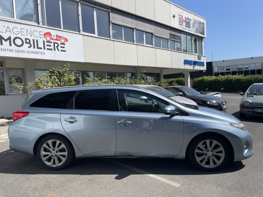 Toyota Auris Touring Sport — 8