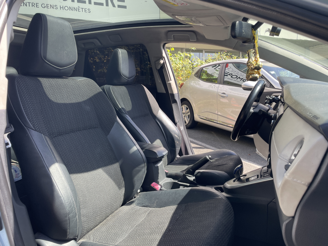 Toyota Auris Touring Sport — 11