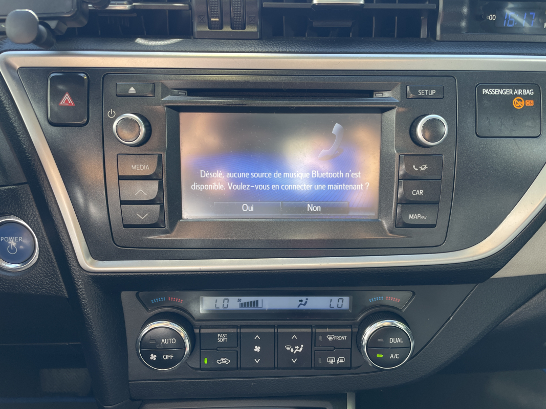 Toyota Auris Touring Sport — 17