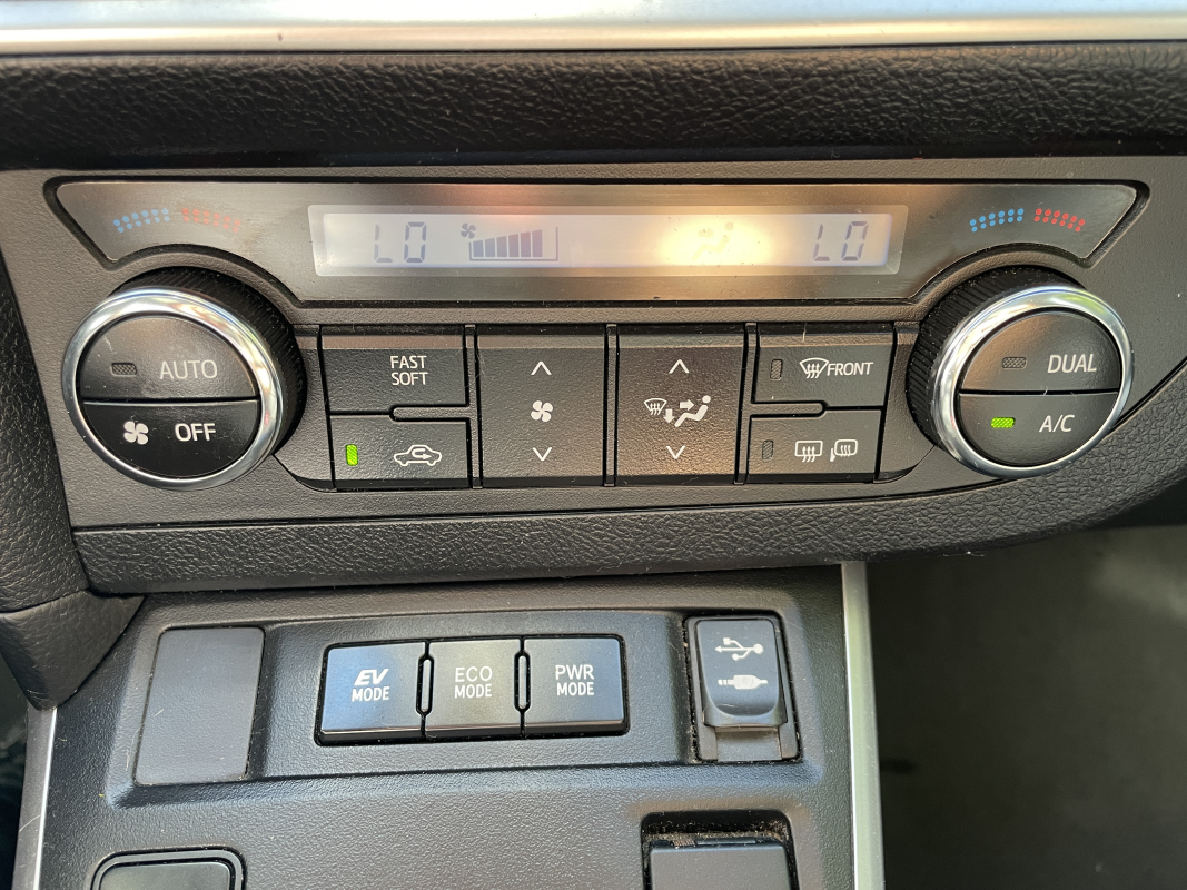 Toyota Auris Touring Sport — 20