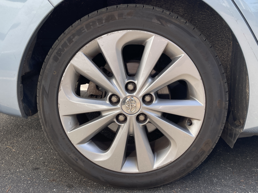 Toyota Auris Touring Sport — 23