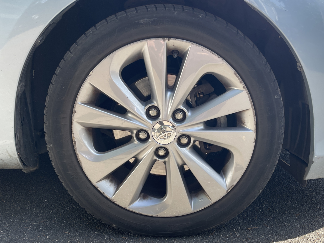 Toyota Auris Touring Sport — 24