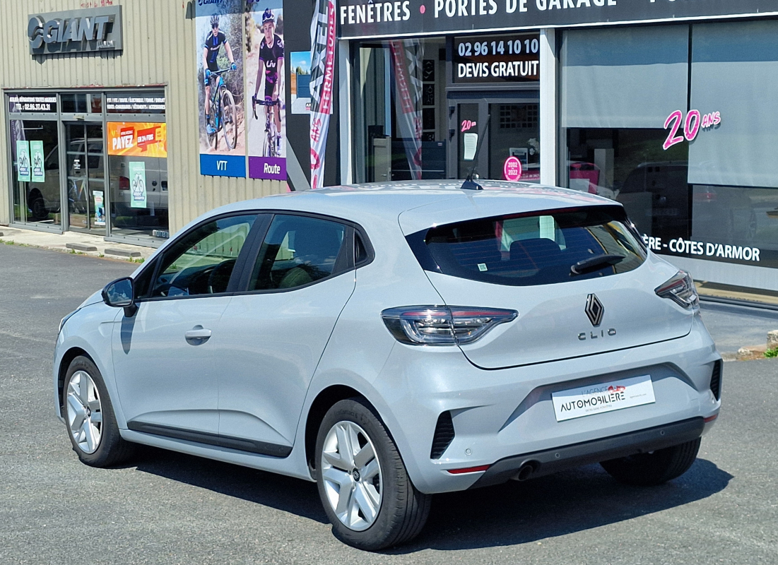 Renault Clio — 8