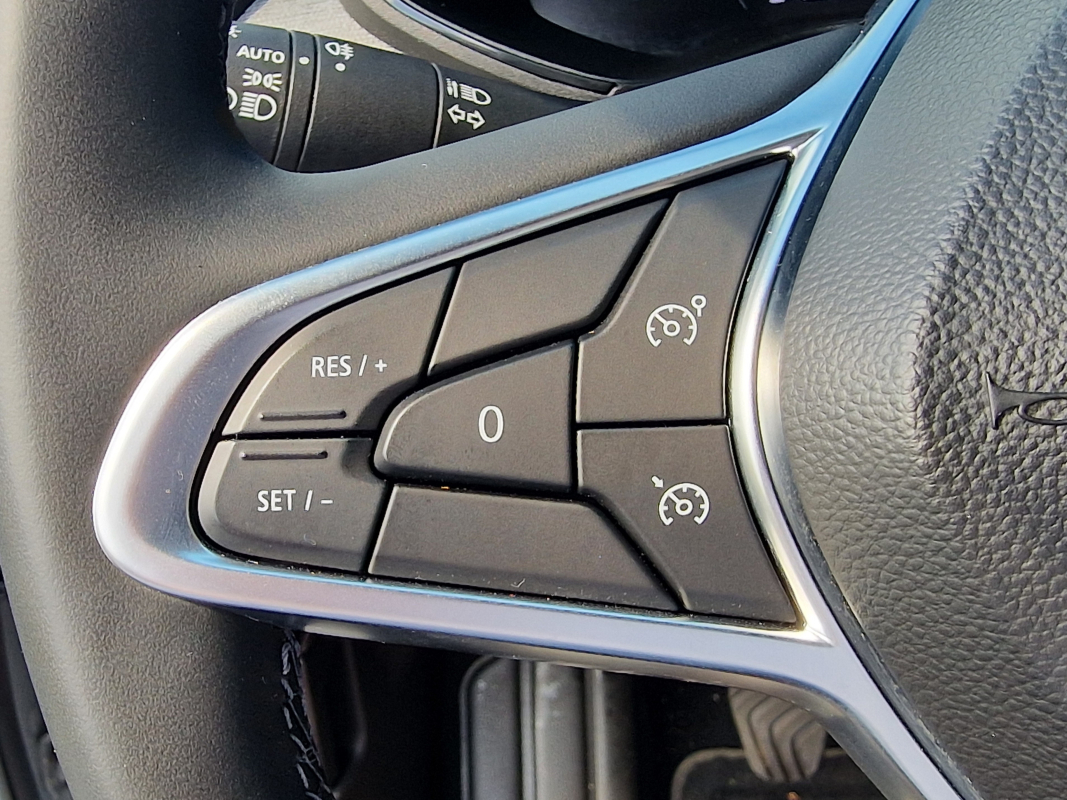 Renault Clio — 12