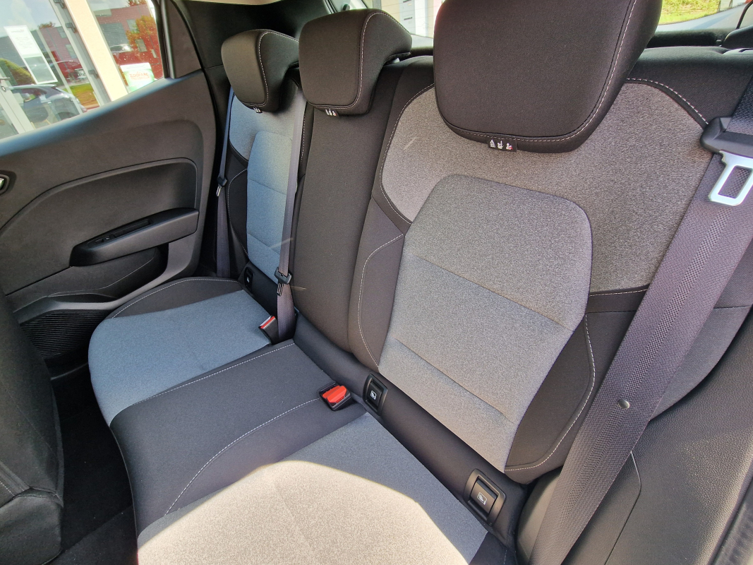 Renault Clio — 18
